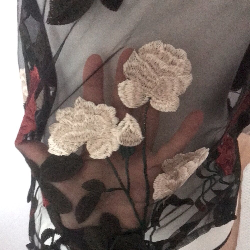Hot & Delicious Top. - Picture 3 of 12